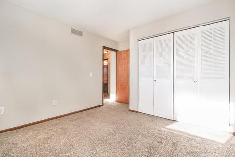 153 Chesapeake Ct, Elyria, OH 44035 photo 13