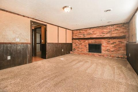 153 Chesapeake Ct, Elyria, OH 44035 photo 16