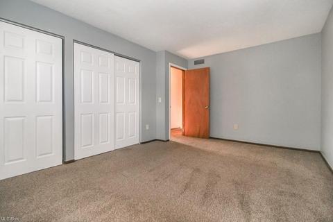 153 Chesapeake Ct, Elyria, OH 44035 photo 15