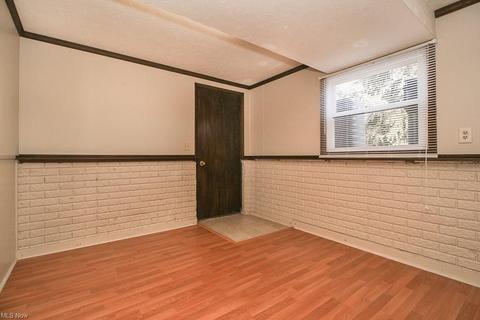 153 Chesapeake Ct, Elyria, OH 44035 photo 21