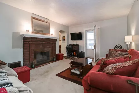 1126 Diagonal Rd, Akron, OH 44320 photo 4