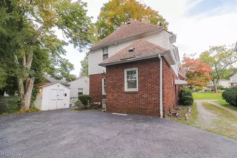 1126 Diagonal Rd, Akron, OH 44320 photo 30