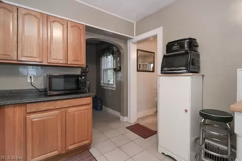 1126 Diagonal Rd, Akron, OH 44320 photo 11