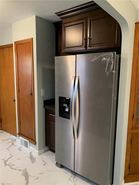 285 E 193rd St, Euclid, OH 44119 photo 7