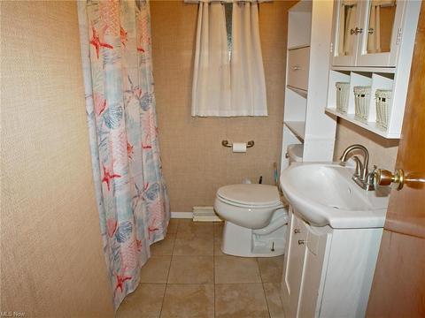 38 1st St, Beech Bottom, WV 26030 photo 9