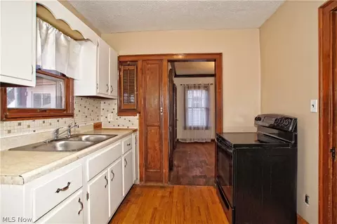 341 E 197th St, Euclid, OH 44119 photo 9