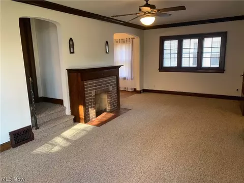 341 E 197th St, Euclid, OH 44119 photo 6