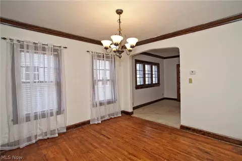 341 E 197th St, Euclid, OH 44119 photo 2