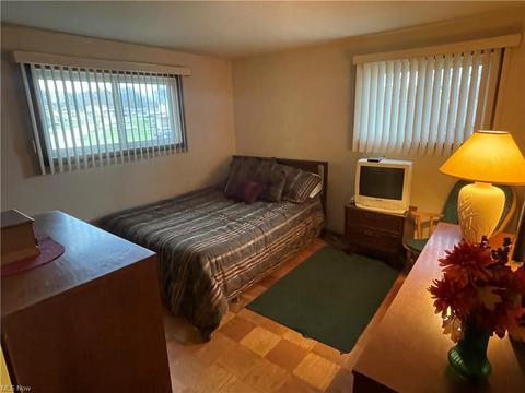 8001 Fenway Dr, Parma, OH 44129 photo 11