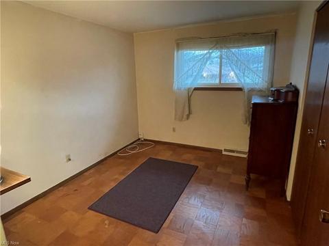 8001 Fenway Dr, Parma, OH 44129 photo 16
