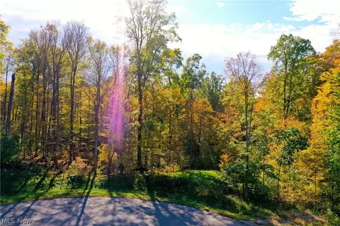 Sl21 Tulip Lane, Chagrin Falls, OH 44023