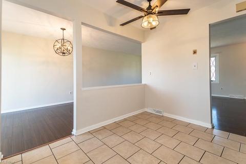7189 Abbot Dr, Parma, OH 44134 photo 6