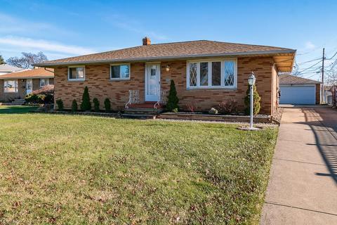 7189 Abbot Dr, Parma, OH 44134 photo 1