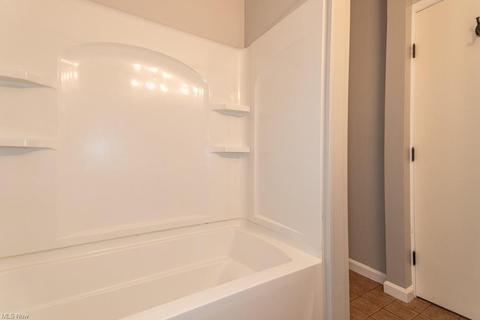 7189 Abbot Dr, Parma, OH 44134 photo 20