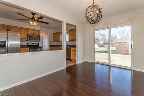 7189 Abbot Dr, Parma, OH 44134 photo 8