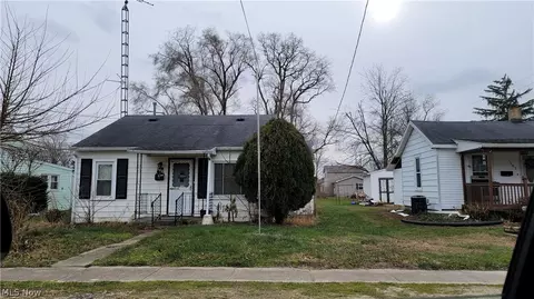 506 Ames St, Clyde, OH 43410 photo 4