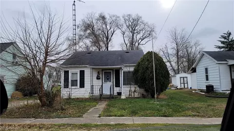 506 Ames St, Clyde, OH 43410 photo 5