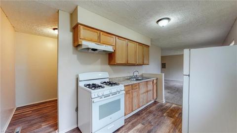 622 Van Everett Ave, Akron, OH 44306 photo 7