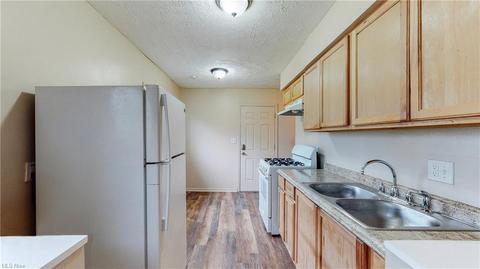 622 Van Everett Ave, Akron, OH 44306 photo 6