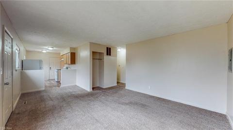 622 Van Everett Ave, Akron, OH 44306 photo 5