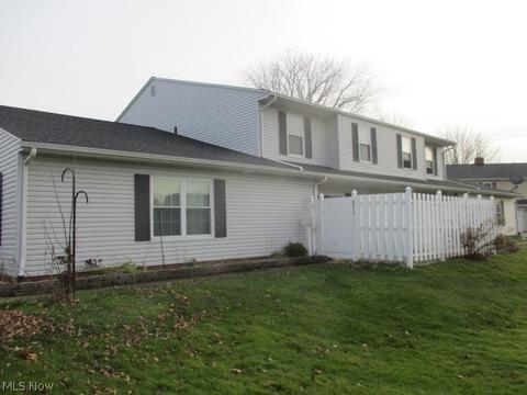 8071 Hackney Ct #A, Mentor, OH 44060 photo 1