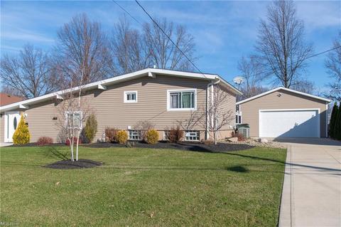 1839 Robindale St, Wickliffe, OH 44092 photo 1