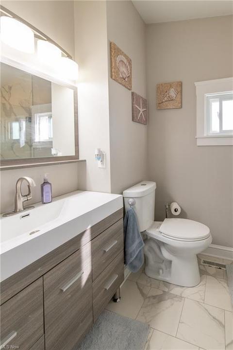1839 Robindale St, Wickliffe, OH 44092 photo 18