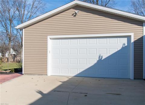 1839 Robindale St, Wickliffe, OH 44092 photo 25