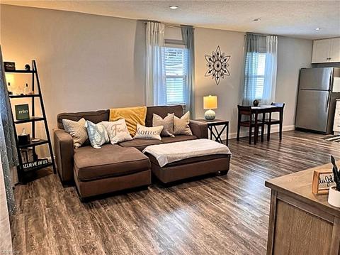 402 Karen Dr, Chardon, OH 44024 photo 7