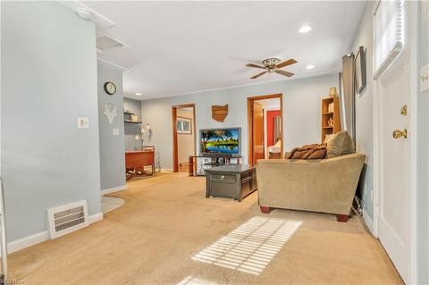 8864 W Ridge Rd, Elyria, OH 44035 photo 2
