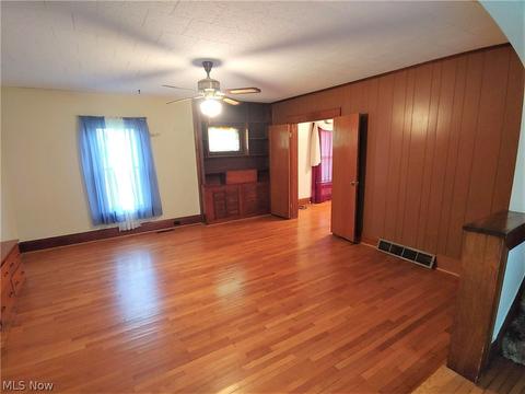 110 West St, Kipton, OH 44049 photo 9