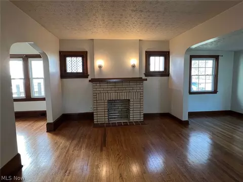 692 Patterson Ave, Akron, OH 44310 photo 6