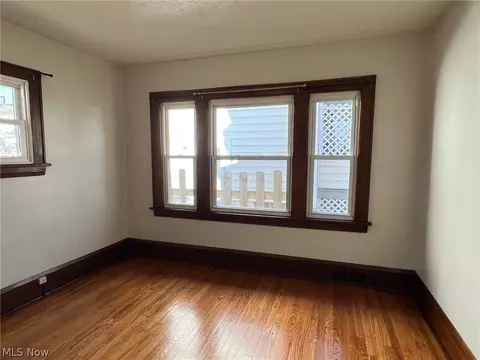 692 Patterson Ave, Akron, OH 44310 photo 9