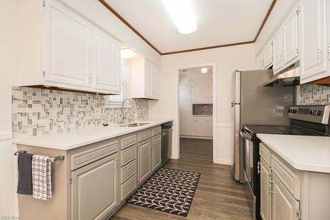701 Harvard Ave, Elyria, OH 44035 photo 3