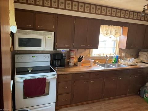 2041 Everett Ave, Poland, OH 44514 photo 2