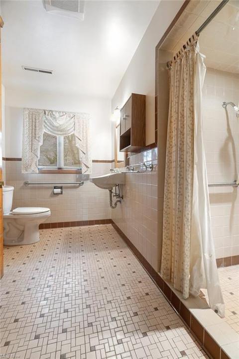 514 Iron Ave E, Dover, OH 44622 photo 16