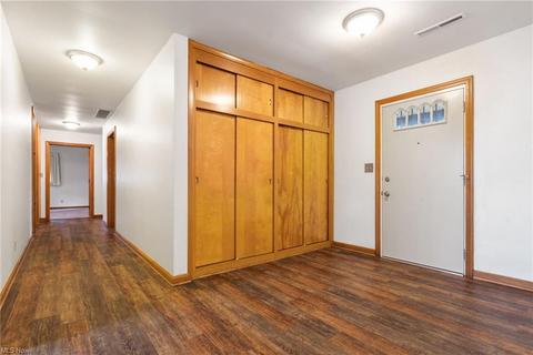 514 Iron Ave E, Dover, OH 44622 photo 4