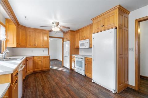 514 Iron Ave E, Dover, OH 44622 photo 8