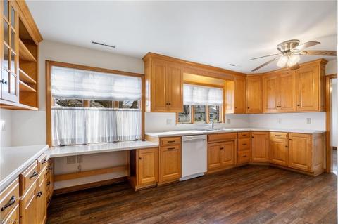 514 Iron Ave E, Dover, OH 44622 photo 7