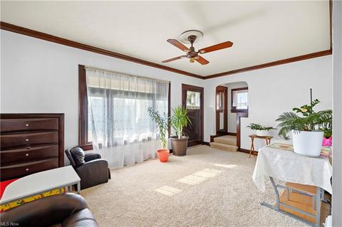 6002 Pelham Dr, Parma, OH 44129 photo 2