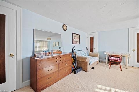 6002 Pelham Dr, Parma, OH 44129 photo 9
