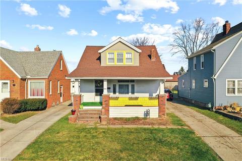 6002 Pelham Dr, Parma, OH 44129 photo 1