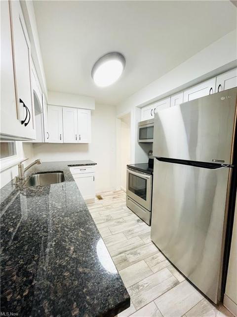 6411 Brookside Rd, Independence, OH 44131 photo 5