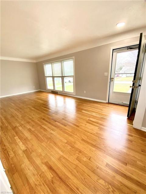 5326 Harmony Ln, Willoughby, OH 44094 photo 7
