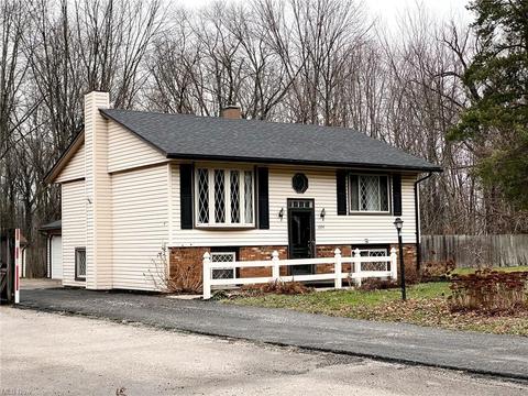 1394 Hamlin Dr, Ashtabula, OH 44004 photo 1