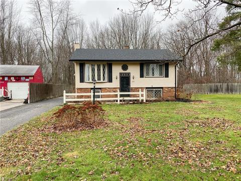 1394 Hamlin Dr, Ashtabula, OH 44004 photo 2