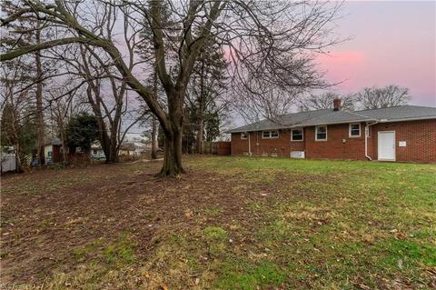 11907 Glamer Dr, Parma, OH 44130 photo 23