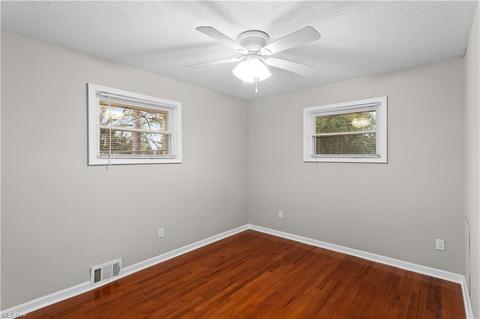 11907 Glamer Dr, Parma, OH 44130 photo 15