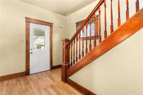 1744 E 34th St, Lorain, OH 44055 photo 3