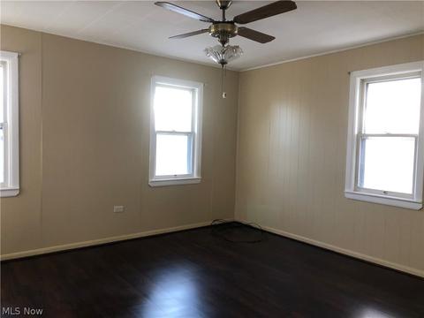 1107 E 16th St, Ashtabula, OH 44004 photo 9